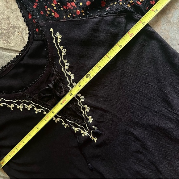 ⭐️BOGO FREE⭐️SAKKAS “Cora” Relaxed-fit Batik Embroidered Blouse - Picture 5 of 11